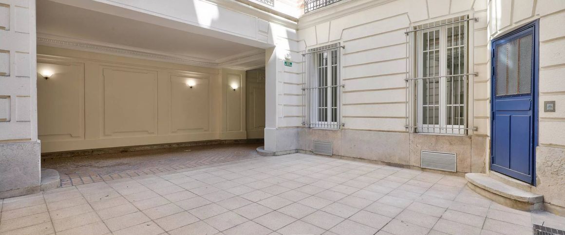 Location appartement, Paris 3ème (75003), 2 pièces, 49 m², ref 86218923 - Photo 1