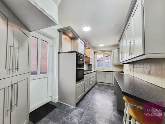 3 bedroom semi-detached house to rent - Photo 1