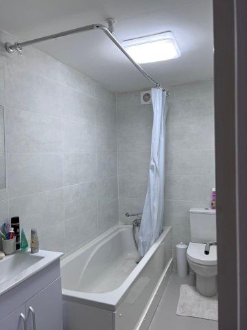 6 bedroom terraced house to rent - Photo 2