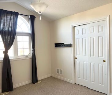 For Lease - 281 Winterberry Boulevard, Thorold, Ontario - Photo 6