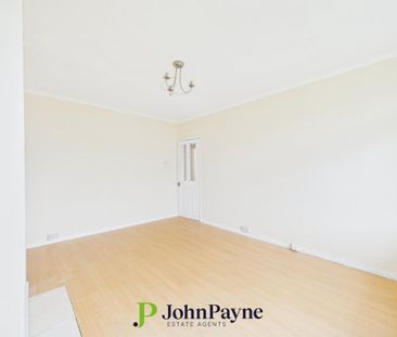 2 bedroom maisonette to rent - Photo 2