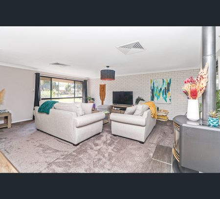2 Stratford Avenue, Lake Albert, NSW 2650 - Photo 4