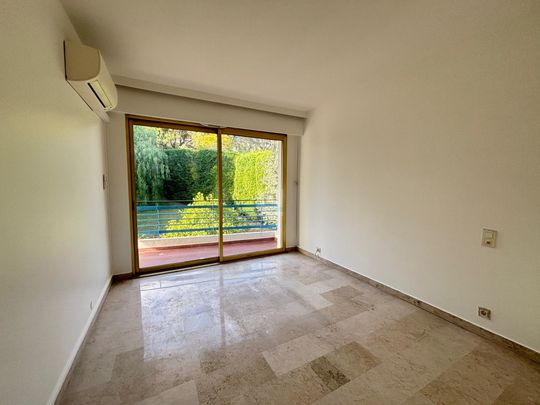 Location Appartement JUAN LES PINS - Photo 1