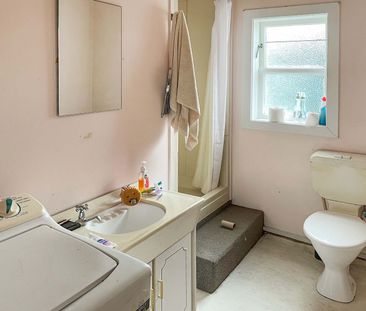Charming Studio in the Heart of Newtown - Photo 4