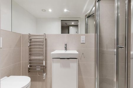 Ground floor flat to rent - Photo 4