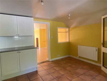 2 bedroom end of terrace house to rent - Photo 5