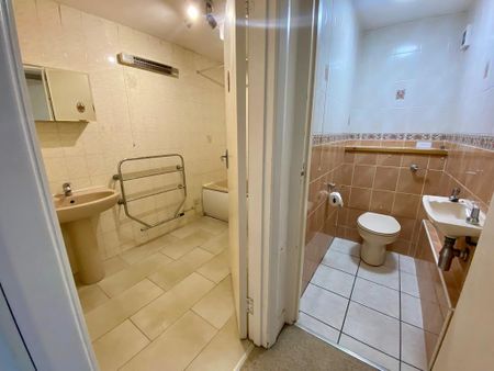 3 bedroom apartment to rent - Photo 5