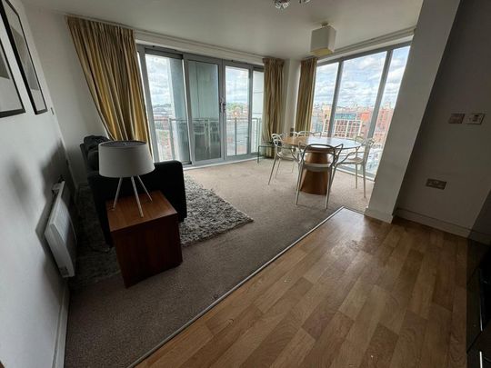 2 bedroom flat to rent - Photo 1