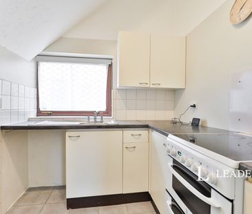 2 bedroom apartment to rent Fairmile Road, Christchurch, BH23 - Photo 4