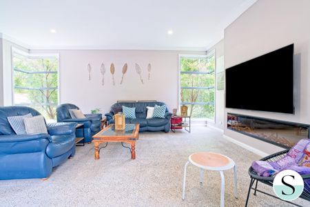 16 Grey Gum Trail, Murrays Beach NSW 2281 - House For Rent | Domain - Photo 5