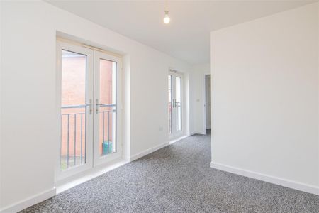 1 bed Flat To Let - Photo 3