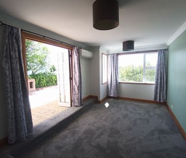 Charming 2BR Unit in Karori! - Photo 1