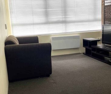 Studio Apartment - Photo 2