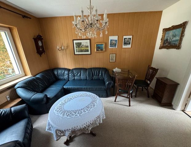 Sanierte 2-Raum-Wohnung im Grünen, nahe Sportplatz - Photo 1