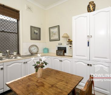 Spacious & Versatile Unit in the Heart of Mayfield - Photo 6