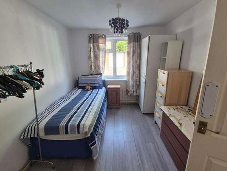 Porlock Close, Northampton, Duston, NN5 - Photo 3