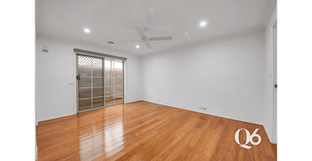 Beautiful family home! - Photo 1