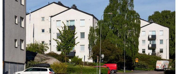 Relägatan 8 - Foto 1