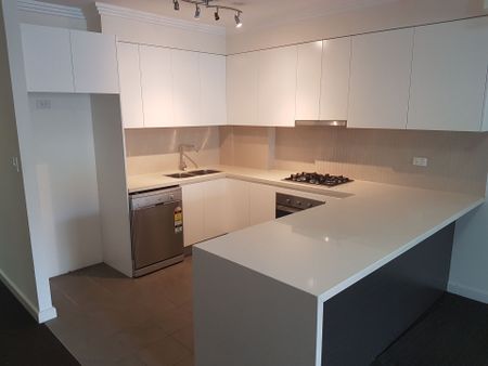 Modern, Spacious and Convenience - Photo 5