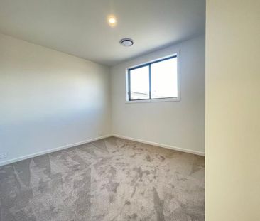 Brand New Luxury 4 Bedroom Home Available Now - Photo 4