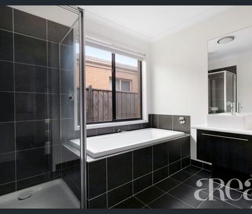 Stylish and Modern Easy Living in a Prime Location in Truganina! - Photo 1