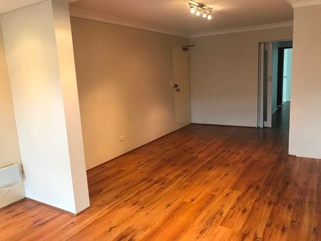 2 Bedroom Modern Unit - Photo 2