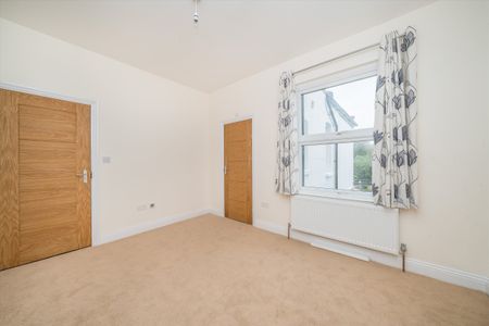 St. Leonards Road, Mortlake, SW14, London - Photo 4