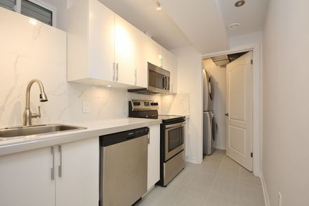 For Lease - 19 Summerwind Crescent Unit# B, Barrhaven, Ontario - Photo 5