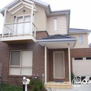 Modern and Spacious Family Home For Lease!!! - Photo 2