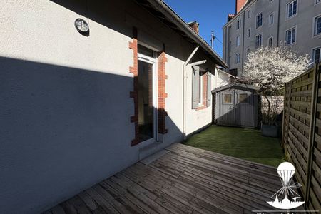 Maison Nantes 2 pièces - QUARTIER RÉPUBLIQUE / ÎLE DE NANTES - - Photo 5