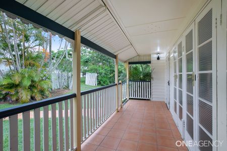 209 Scarborough Road - Photo 2