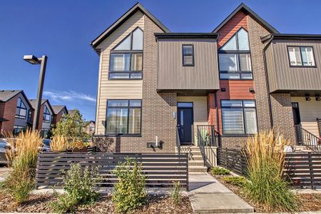 504 Sage Meadows Gardens Northwest, Calgary - Photo 3