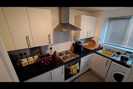 1 Bed Flat, Lewisham, SE8 - Photo 5