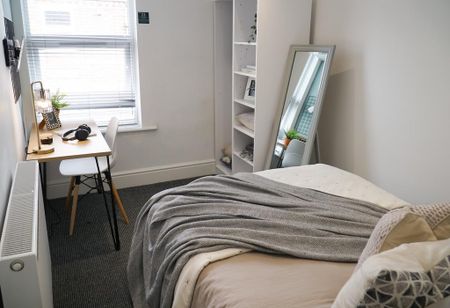 1 bedroom in a house share to rent - Photo 4