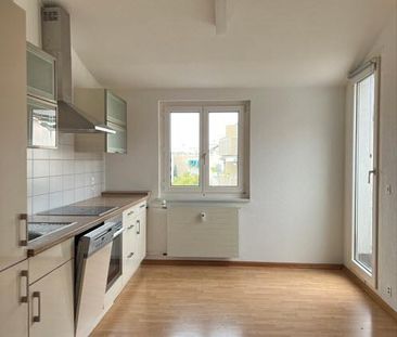 Gemütliche 2.5 Zimmer-Altbau-Dachwohnung - Photo 3
