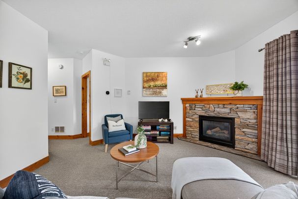 For Lease - 170 Snowbridge Way Unit# 121, Blue Mountains, Ontario - Photo 1