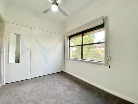 10 Coronation Avenue, Cardiff - Photo 5