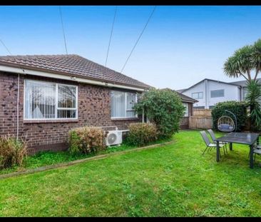 Charming 4BR Home in Papakura - Photo 2