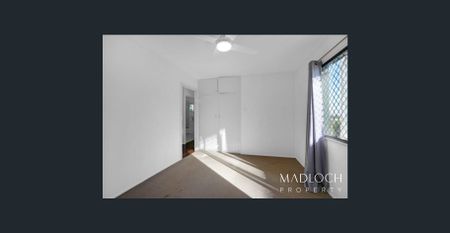 FAMILY FRIENDLY HOME - Photo 4