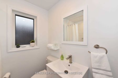 For Lease - 168 Strathnairn Avenue Unit# Main, Toronto, Ontario - Photo 5