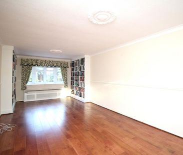 4 bedroom detached house to rent - Photo 2