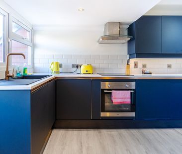 2 Bed Flat, Brunswick Fab Pad, BN3 - Photo 3