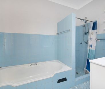 Charming Two-Bedroom House - Photo 3