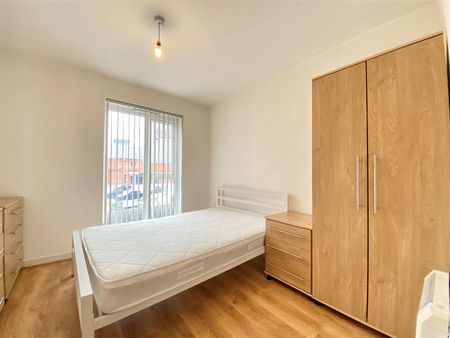 3 Bedroom Apartment To Rent - Photo 3