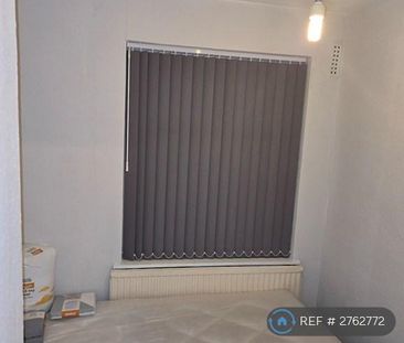 3 bedroom terraced house to rent - Photo 6