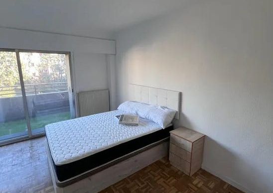 Calle de Ramón Gómez de la Serna, Madrid, Community of Madrid 28035