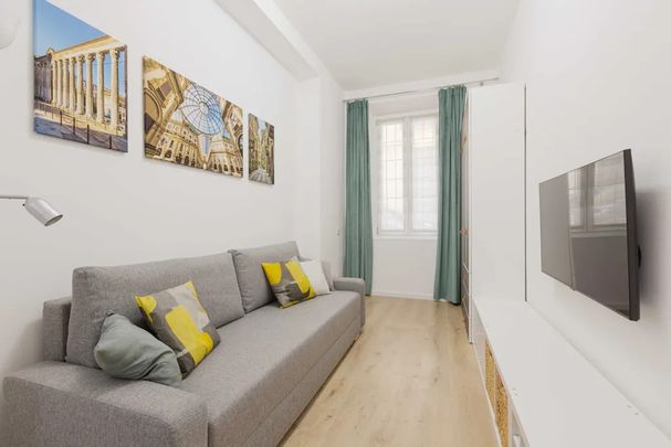 Via Ponte Vetero, Milan, Lombardy 20121 - Photo 1