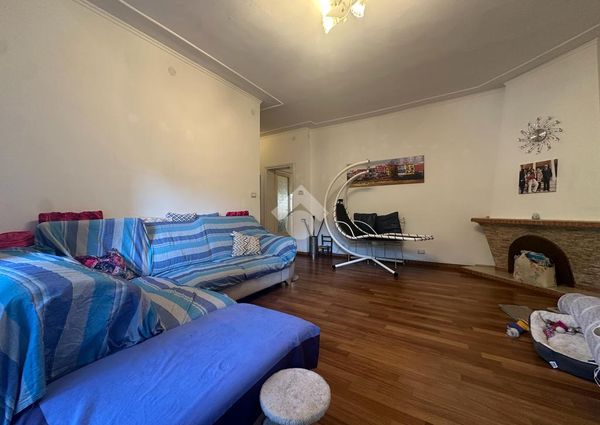 Porzione di trifamiliare in affitto