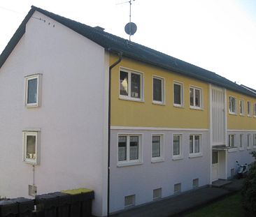 HUMMELNSTÜCK IN ALTENA, HELLE GUT GESCHNITTENE 4-ZIMMER WOHNUNG MIT BALKON - Photo 1