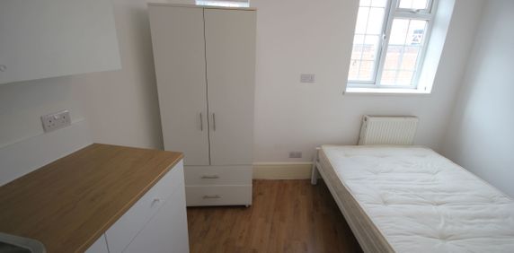 Station Road, Harrow - Photo 2